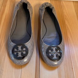 Mint condition ! Great shoes, ready for something new.